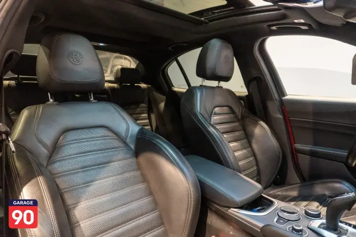Alfa Romeo Giulia 2021 - صورة 12