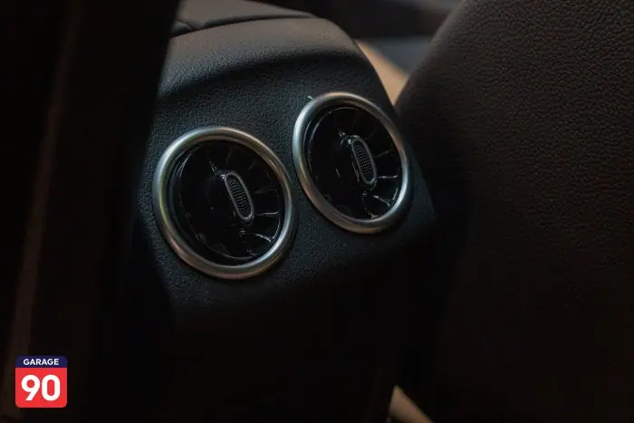 Mercedes-Benz GLA200 2025 - صورة 15