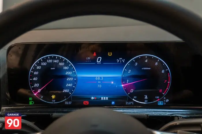 Mercedes-Benz GLA200 2025 - صورة 11