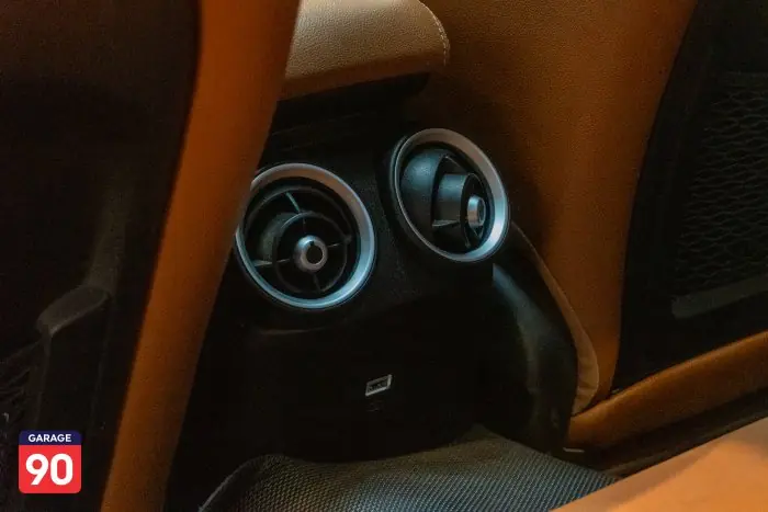 Alfa Romeo Giulia 2021 - صورة 15