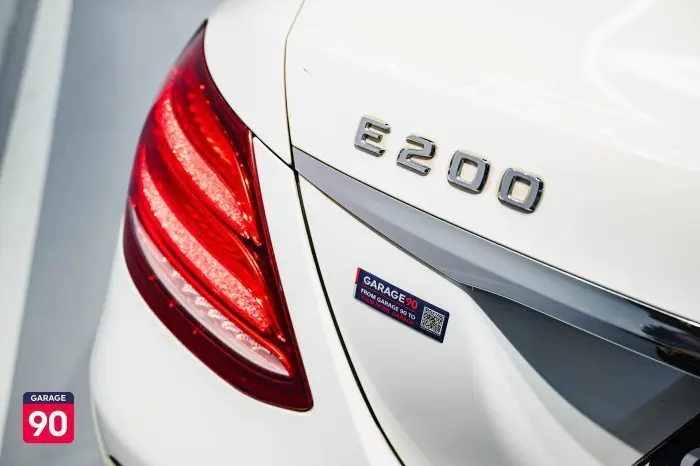 Mercedes-Benz E200 2017 - صورة 12