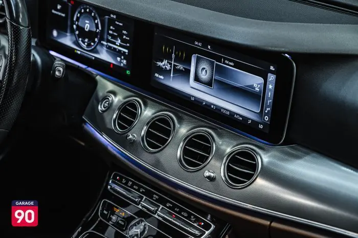 Mercedes-Benz E200 2017 - صورة 15