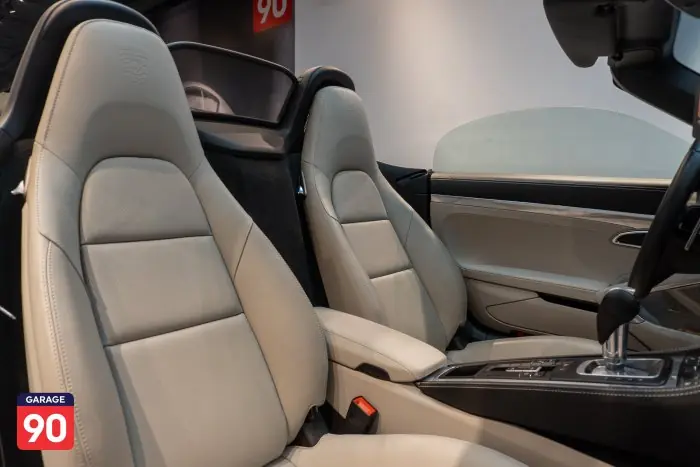 Porsche Boxter 2024 - صورة 17