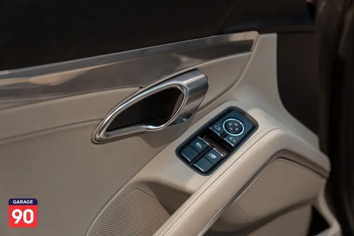 Porsche Boxter 2024 - صورة 19