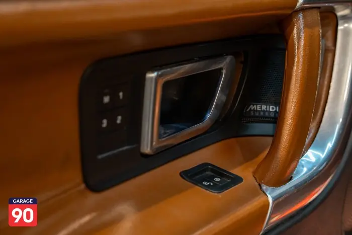 Land Rover Discovery 2016 - صورة 14