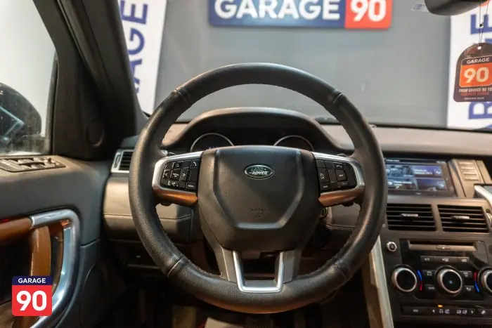 Land Rover Discovery 2016 - صورة 7