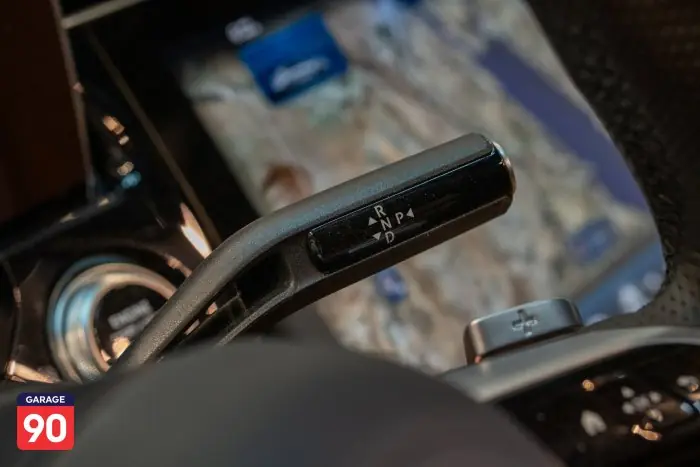 Mercedes-Benz E200 2024 - صورة 15
