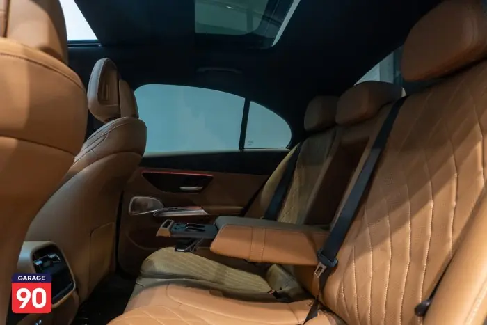 Mercedes-Benz E200 2024 - صورة 14