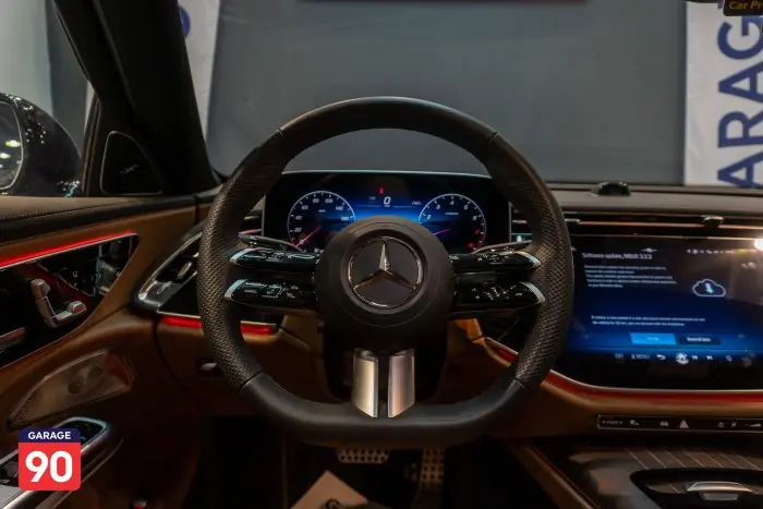 Mercedes-Benz E200 2024 - صورة 11