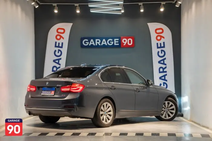 bmw 318i 2019 - صورة 6