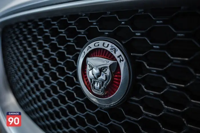 Jaguar F-PACE 2017 - صورة 9