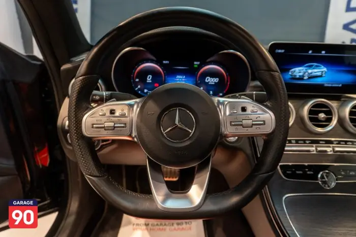 Mercedes-Benz C300 2020 - صورة 13