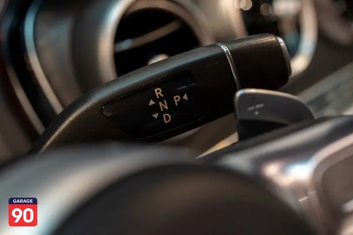 Mercedes-Benz C300 2020 - صورة 17