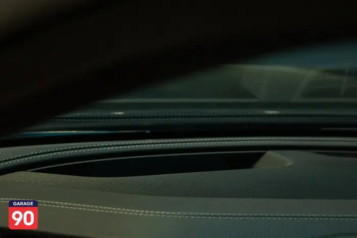 Mercedes-Benz E200 2021 - صورة 20