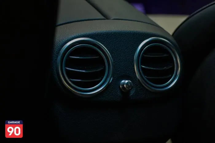 Mercedes-Benz E200 2021 - صورة 17
