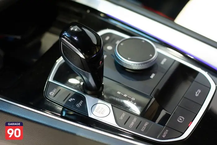 bmw Z420i 2024 - صورة 16