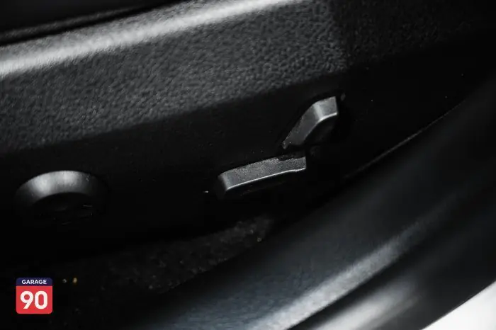 Mercedes-Benz C180 2023 - صورة 17