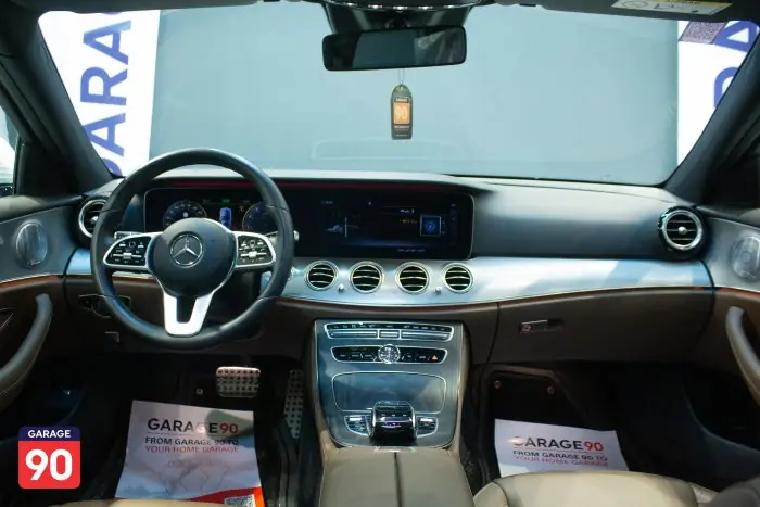 Mercedes-Benz E200 2020 - صورة 12