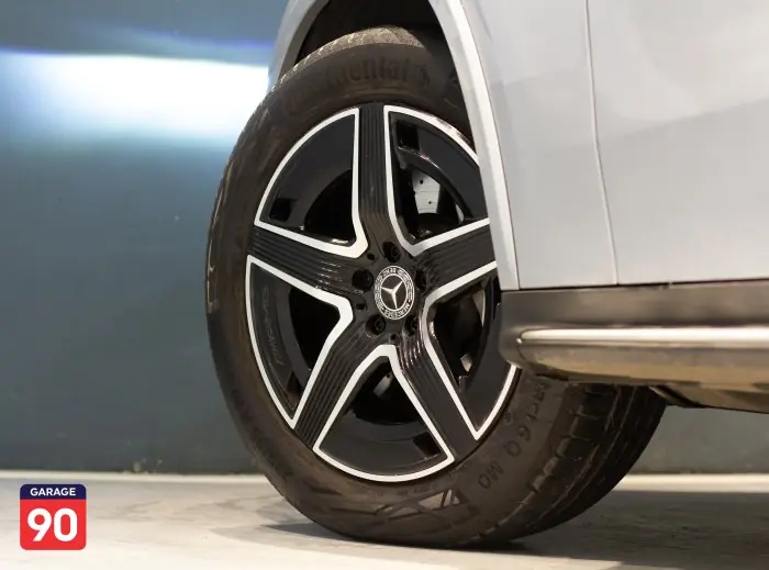 Mercedes-Benz GLC200 2024 - صورة 11