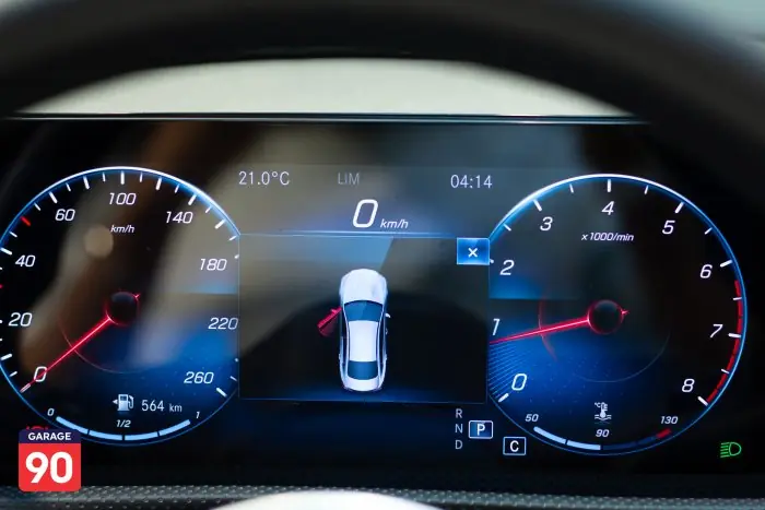 Mercedes-Benz CLA200 2022 - صورة 12