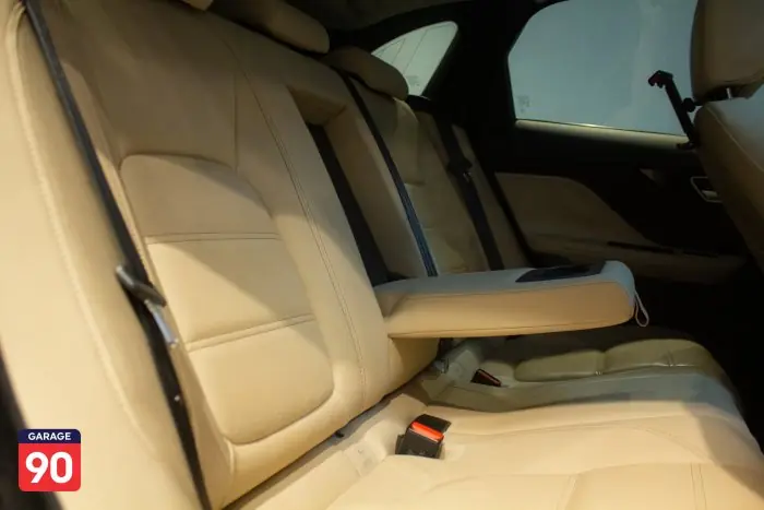 Jaguar E-PACE 2019 - صورة 15