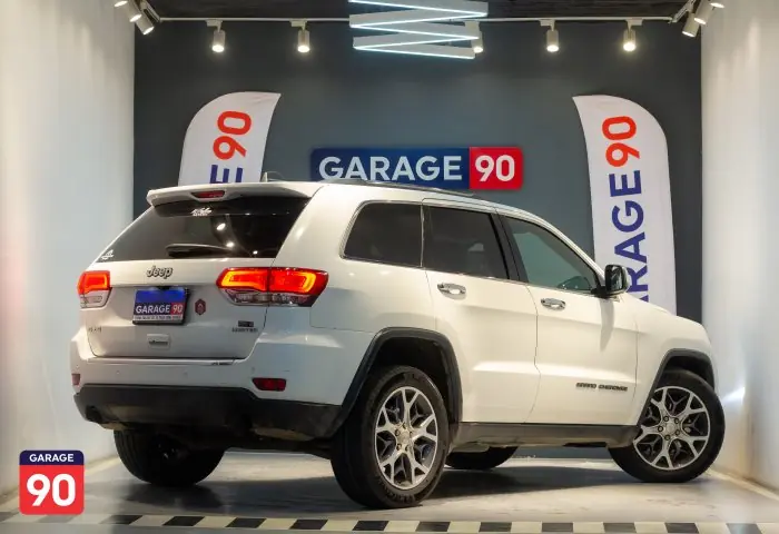 Jeep Grand Cherokee 2021 - صورة 6