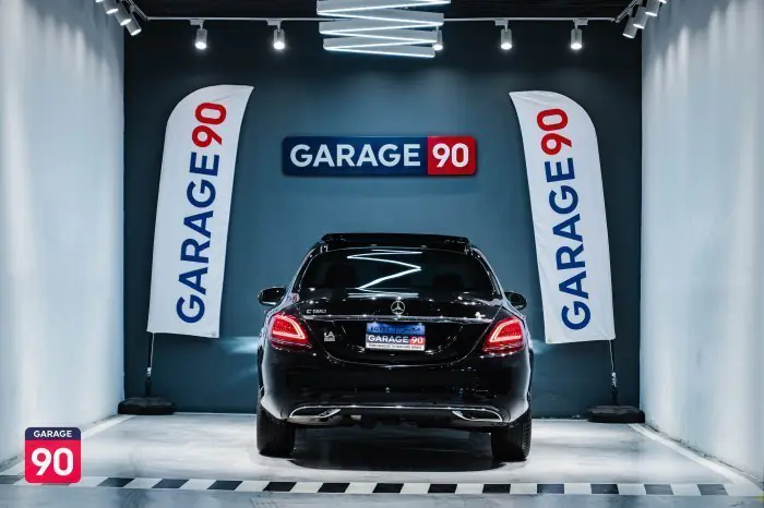 Mercedes-Benz C180 2020 - صورة 4