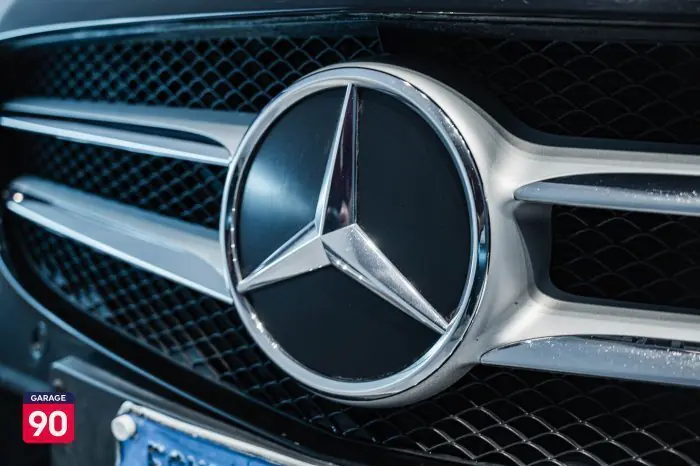 Mercedes-Benz C180 2020 - صورة 9