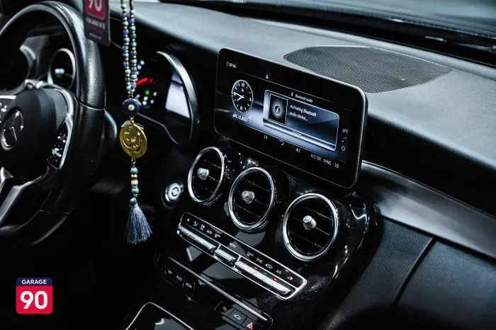 Mercedes-Benz C180 2020 - صورة 14