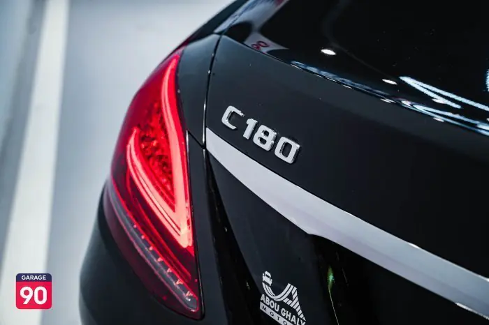 Mercedes-Benz C180 2020 - صورة 11