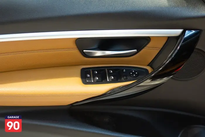 bmw 318i 2018 - صورة 18