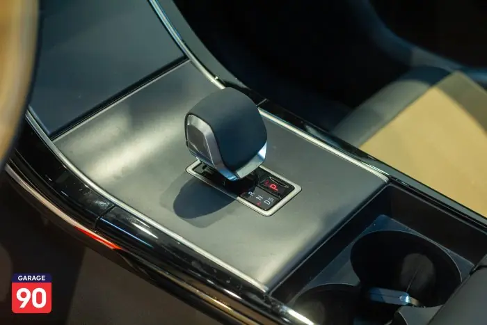 Land Rover Velar 2024 - صورة 17